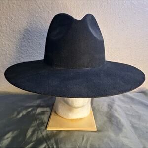 Gigi Pip Hat Australian Wool Fedora Size 57 S/M Black NWT